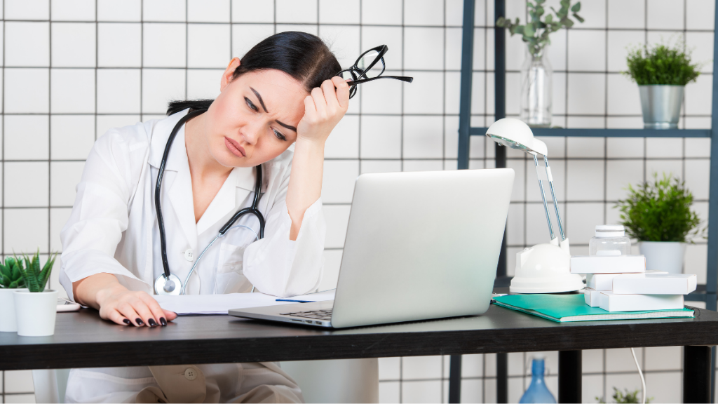 Doktorlar İçin Muhasebede En Sık Yapılan 5 Hata (ve Çözümü)