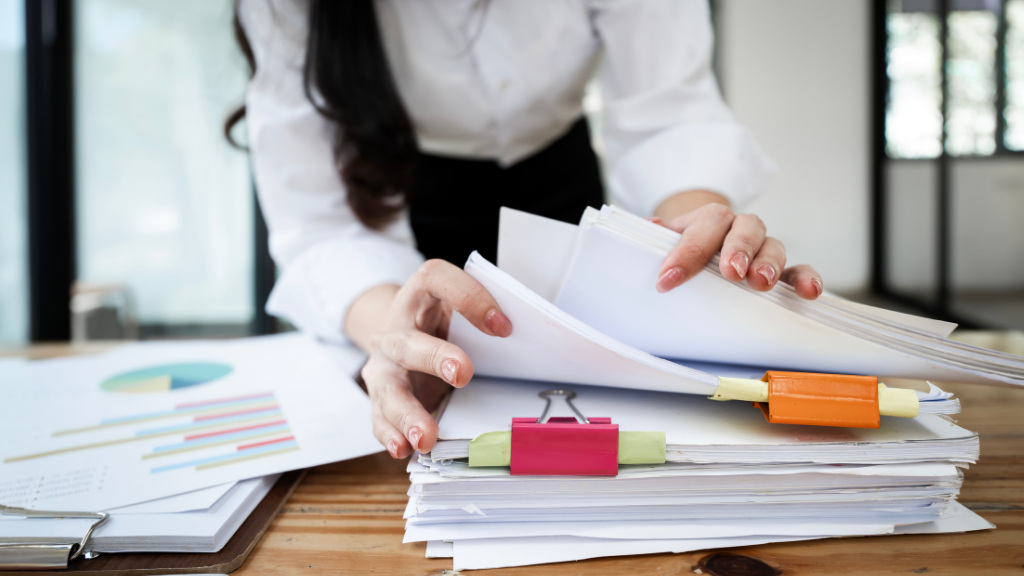 586 No’lu Tebliğ Neden Haksızdır? Defter Tutma Yetkisi Sadece Mali Müşavirlerde Olmalıdır