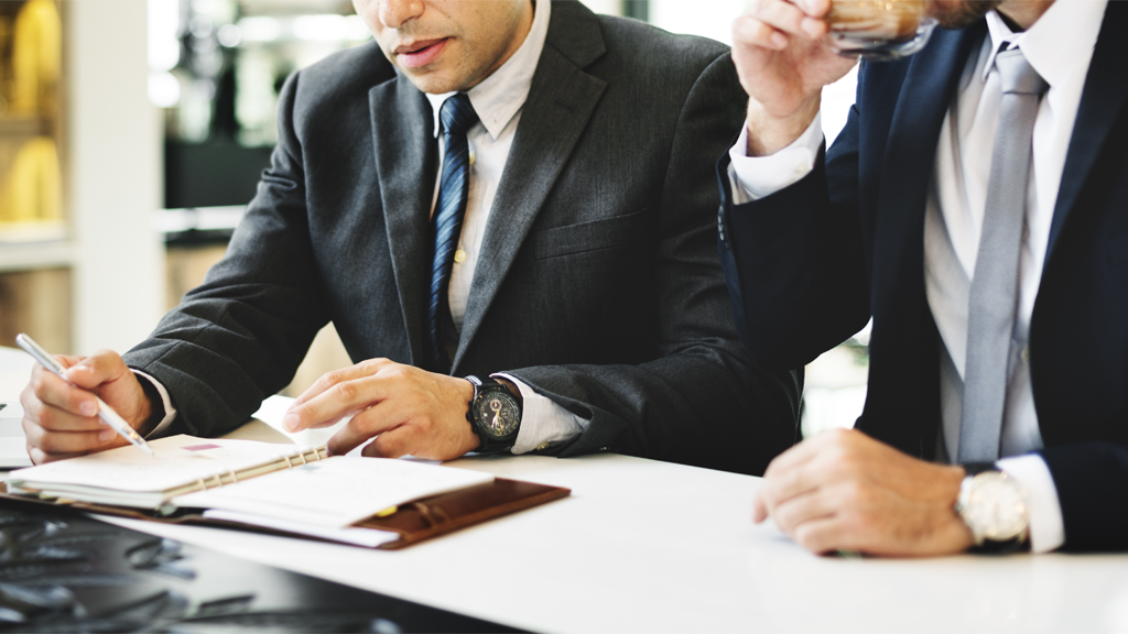 Avukatlar İçin Mali Müşavir Rehberi: Şahıs mı Şirket mi? 2026 Vergi Avantajları